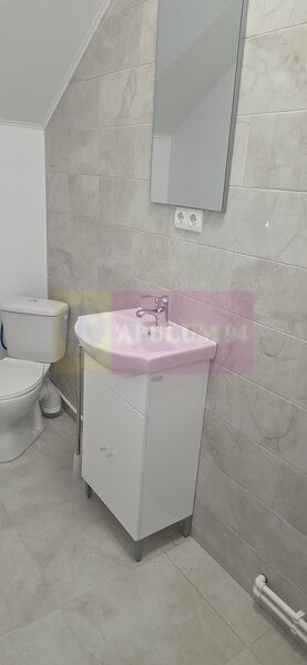 Casa de vanzare cu 4 camere in Brebu