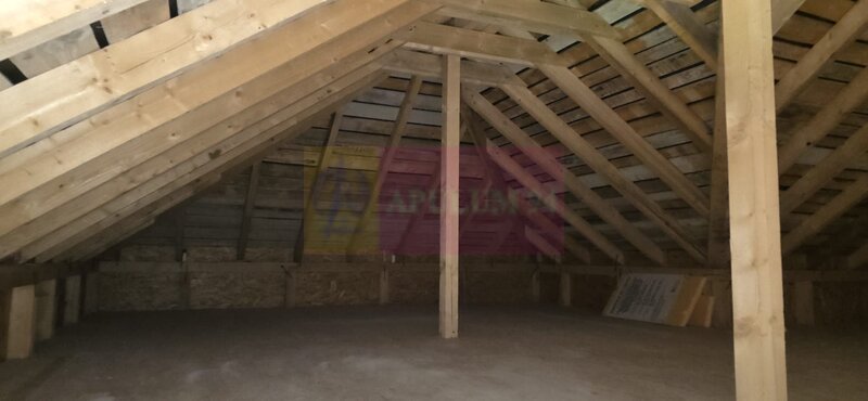 Casa de vanzare cu 4 camere in Brebu